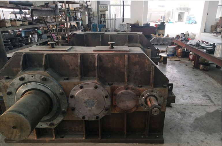 Steel plate welded hard tooth surface reducer
